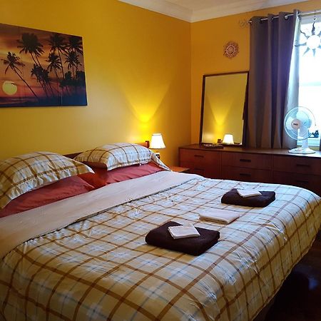 Chelsea Gite Le Tresor Cache Bed & Breakfast מראה חיצוני תמונה